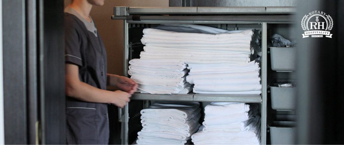 Sustainable housekeeping cart with washable liners